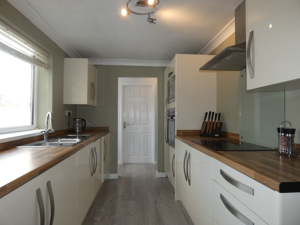 Kitchen- click for photo gallery